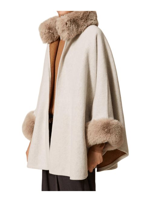 Poncho da donna in panno con eco pelliccia, color neve TWINSET | 252TO513000282